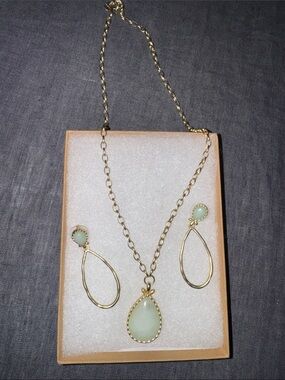 Spartina Gold-Tone Green Teardrop Necklace & Earring Set